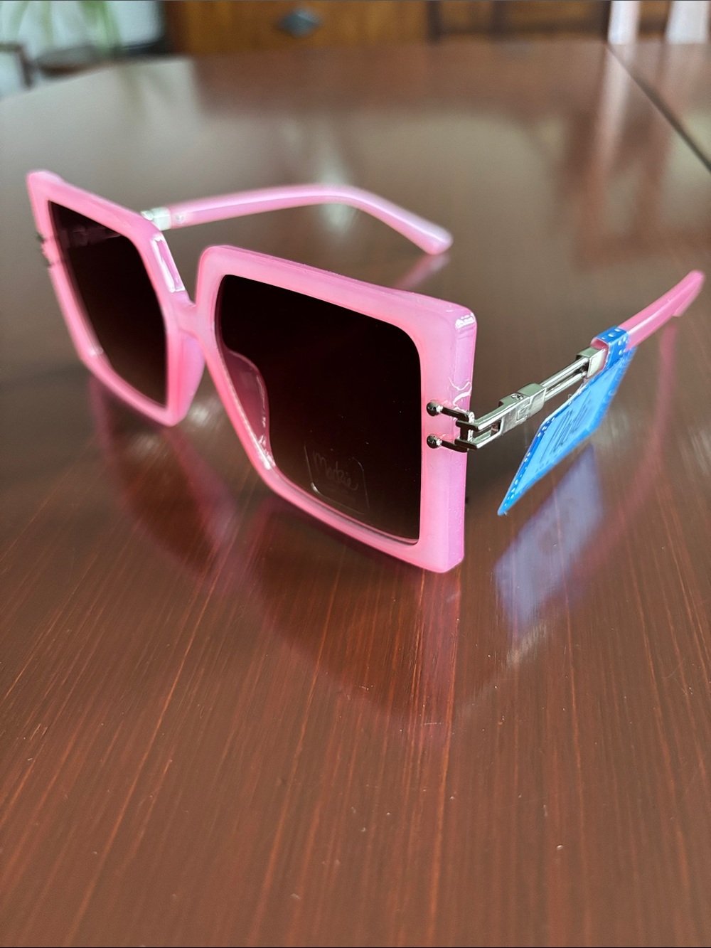 Mackie 100% UV protection Square acetate frame,black gradient lens,gold accent